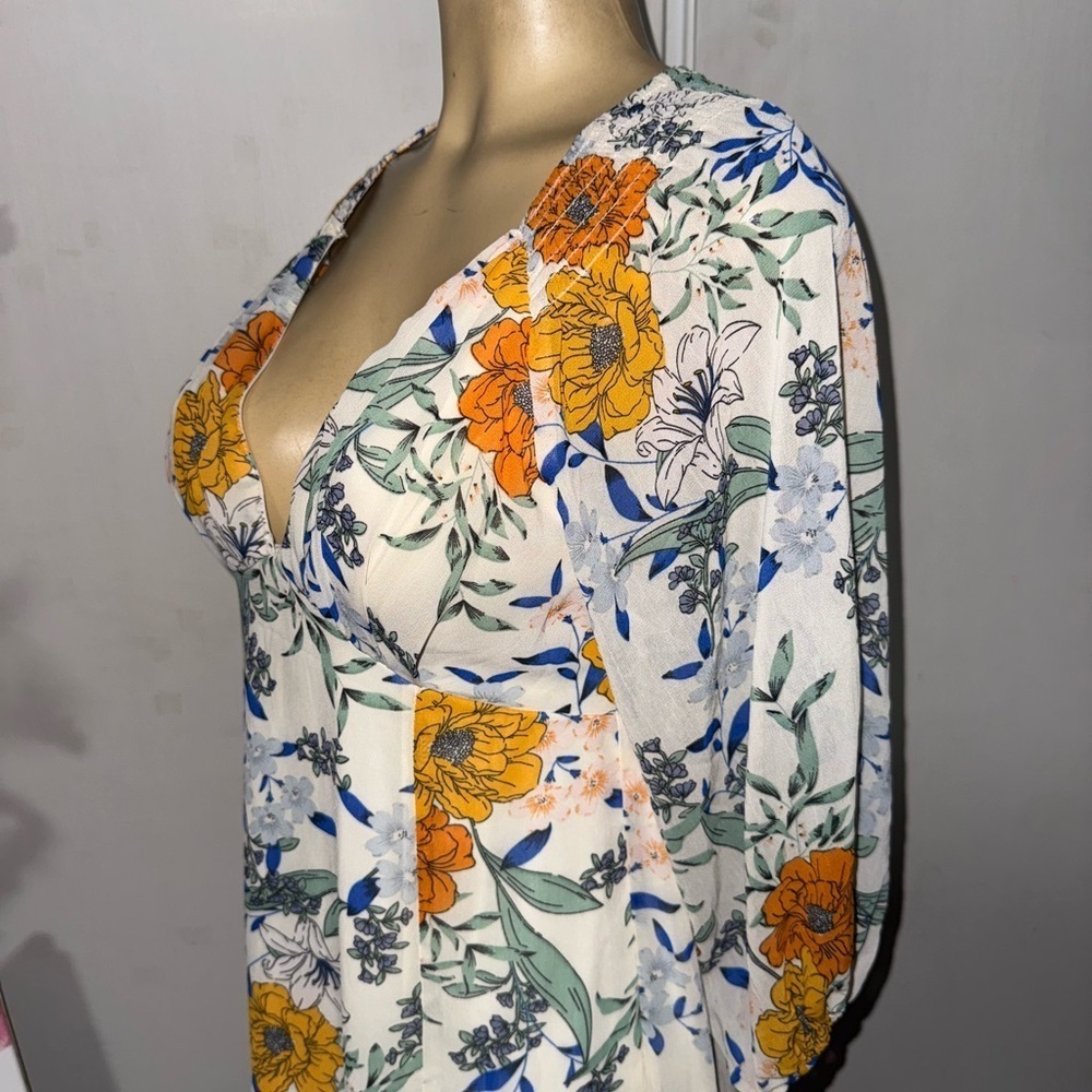 Dress size small - Picture 5 of 8